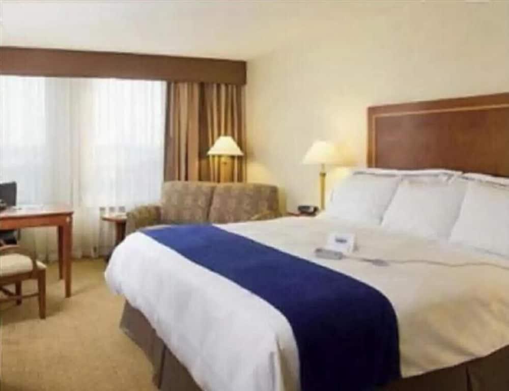 Hotel Executive Suites Картерет Экстерьер фото