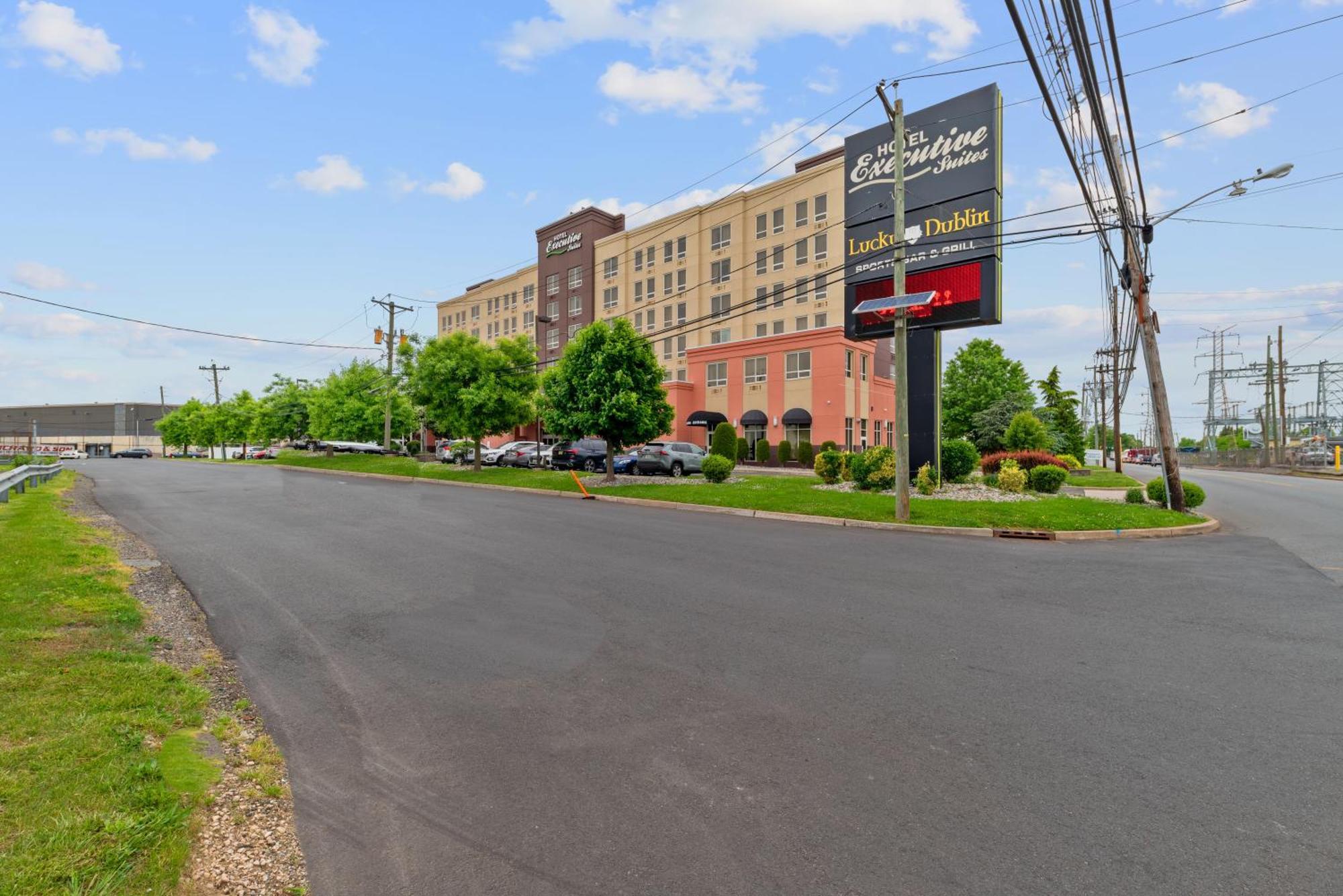 Hotel Executive Suites Картерет Экстерьер фото
