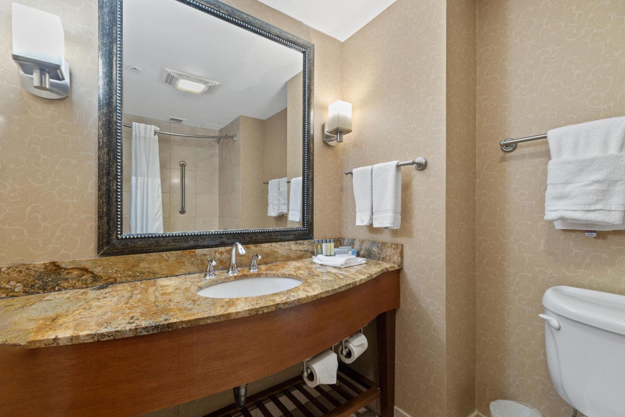 Hotel Executive Suites Картерет Экстерьер фото