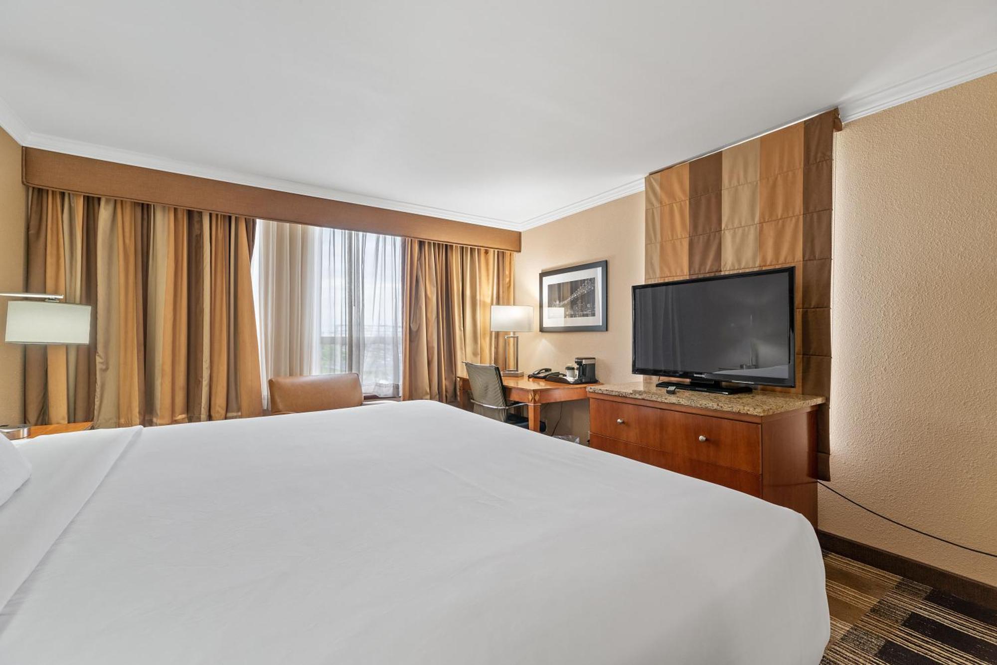Hotel Executive Suites Картерет Экстерьер фото