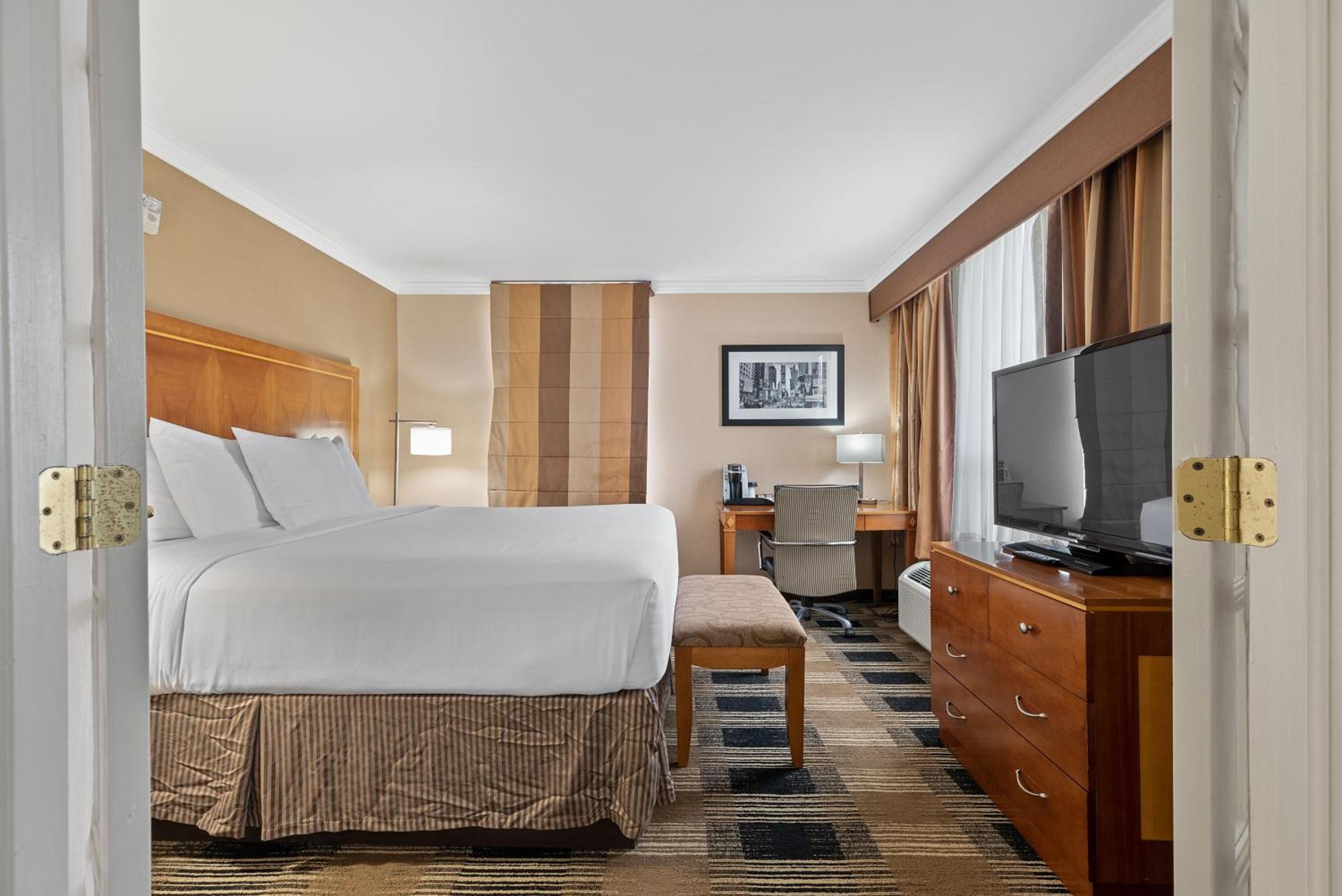 Hotel Executive Suites Картерет Экстерьер фото