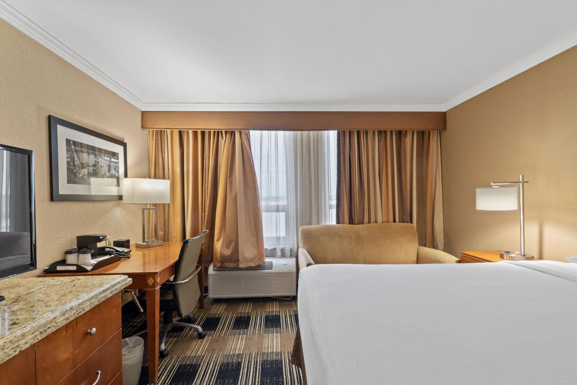 Hotel Executive Suites Картерет Экстерьер фото