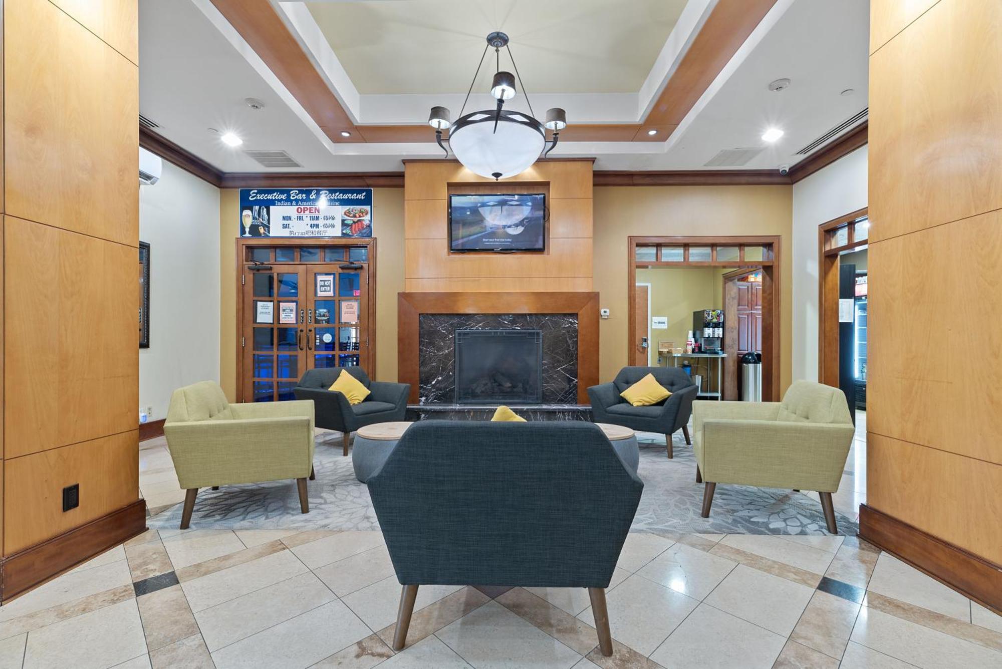 Hotel Executive Suites Картерет Экстерьер фото
