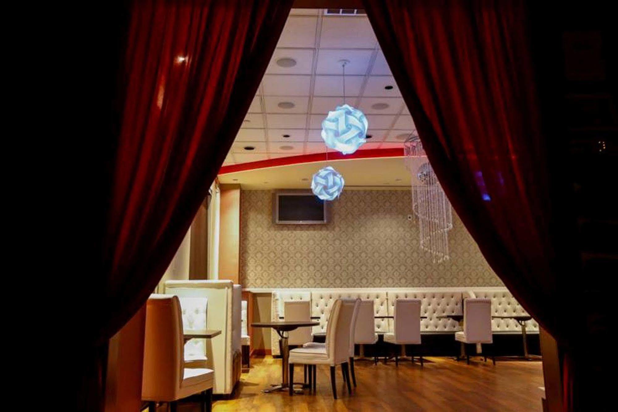 Hotel Executive Suites Картерет Экстерьер фото